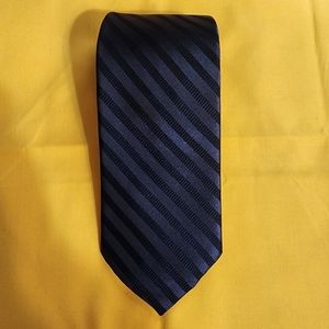 Vintage Nautica Tie, 100% silk.  Black, 58x3.5 in